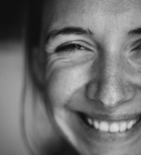 Portrait of a smiling woman